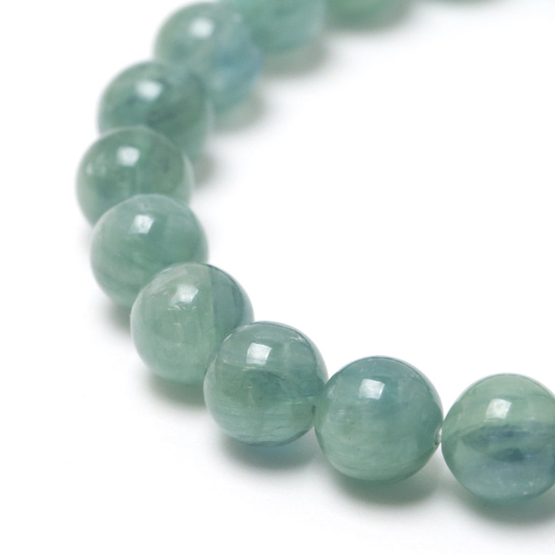 美しいエメラルドグリーンのグリーンカイヤナイトブレスレット - 石の